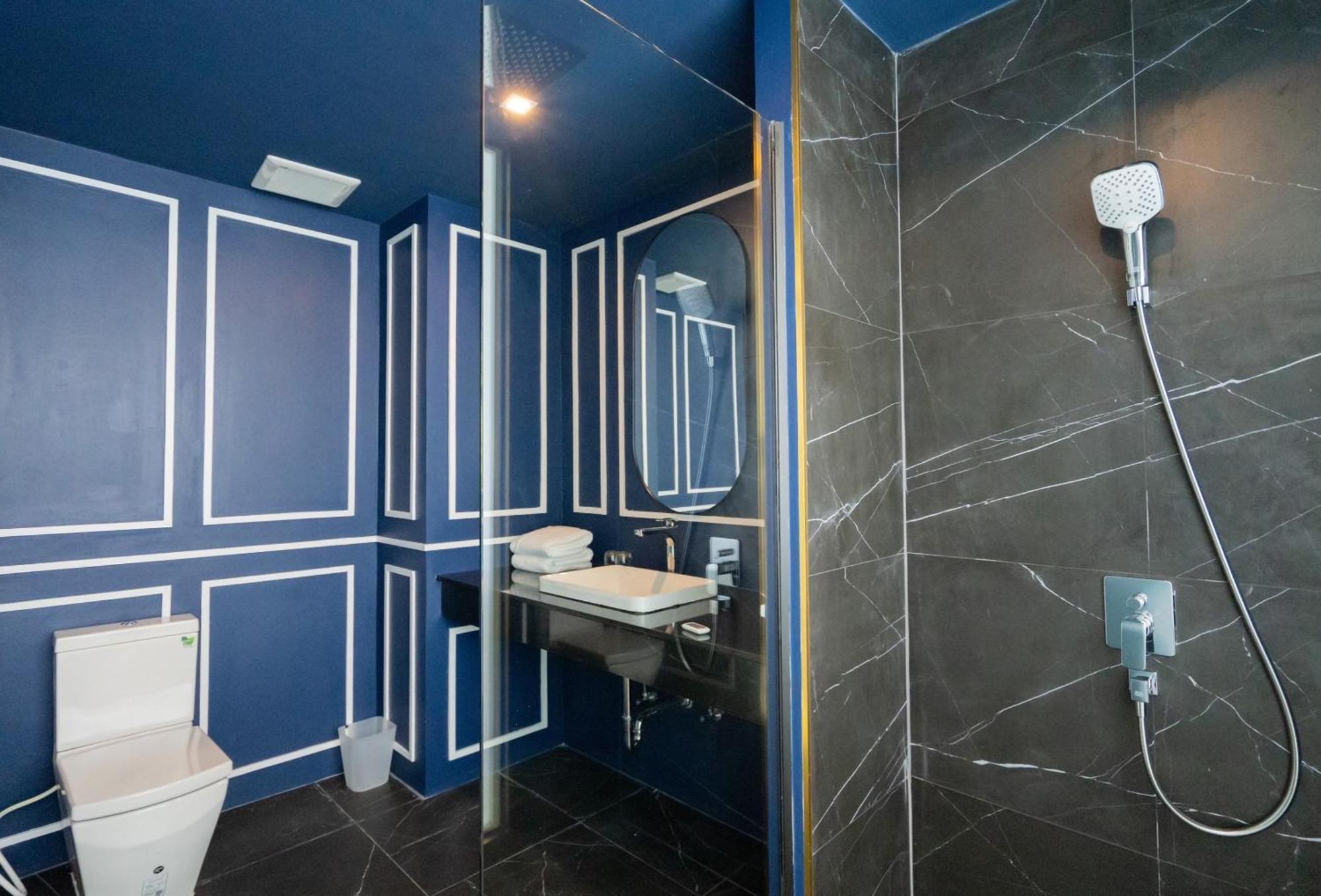 Executive Ocean Jacuzzi Room